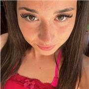 Sono un’insegnante di lingua spagnola con una buona preparazione scolastica, ideale per grammatica e letteratura